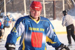 Великолукский хоккей: много забитых шайб и немного потасовок и разбитых лиц (фото)