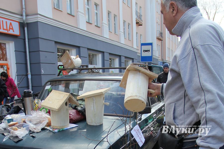 Универсальная торговая ярмарка «Весна-2015» прошла в Великих Луках (фото)