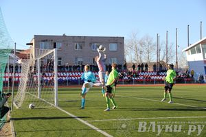 Футбольный матч «Луки-Энергия» — «Карелия» (фото)