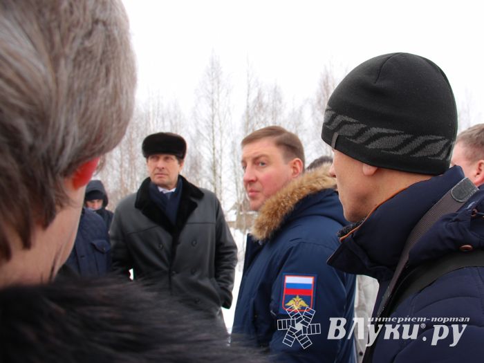 Губернатору не понравилось место для новой школы в Великих Луках (ФОТО)