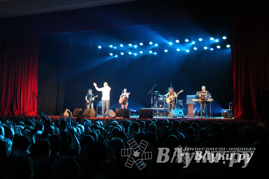 Концерт Евгения Григорьева прошел в Великих Луках