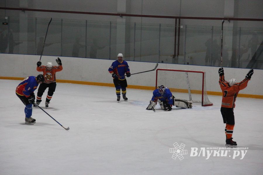ХК «ЛукиСпорт» обыграл псковскую «Гвардию» по буллитам (ФОТО)
