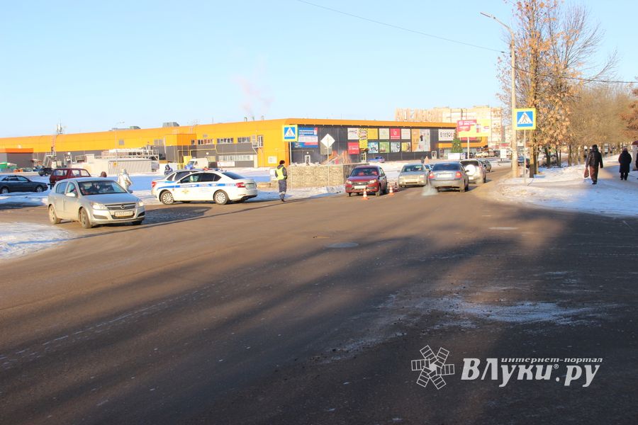 В Великих Луках в ДТП пострадала женщина (ФОТО)