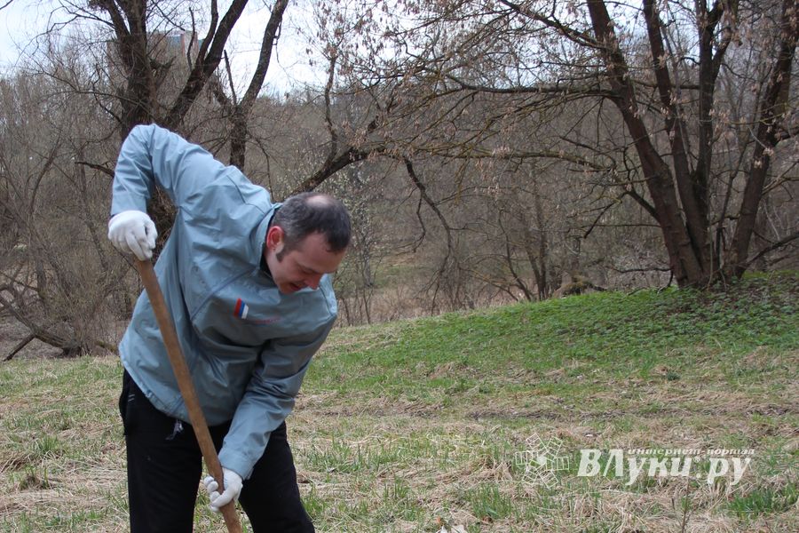Городские СМИ провели субботник (ФОТО)