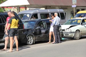 В Великих Луках столкнулись 5 автомобилей (ФОТО)