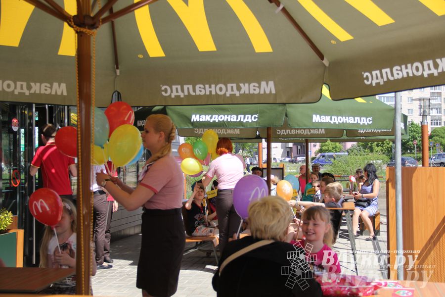 В Великих Луках открылся самый известный в мире общепит (фото)