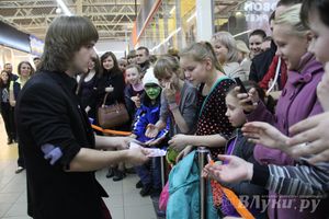 В ТЦ «Апельсин» прошла весенняя ночь распродаж