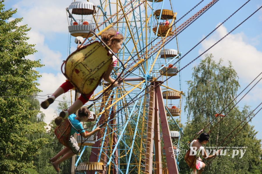 В городском парке Великих Лук прошёл День мороженого
