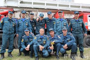 В Великих Луках прошли областные соревнования среди пожарных по спасению пострадавших