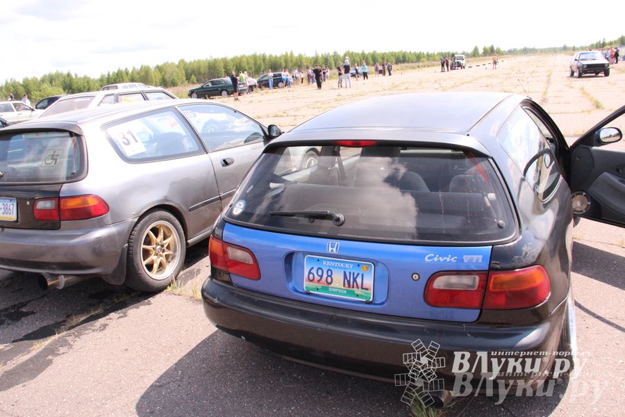 Под Великими Луками прошел второй этап Чемпионата по Drag Racing (фото)
