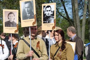 Парад Победы в Великих Луках (фото)