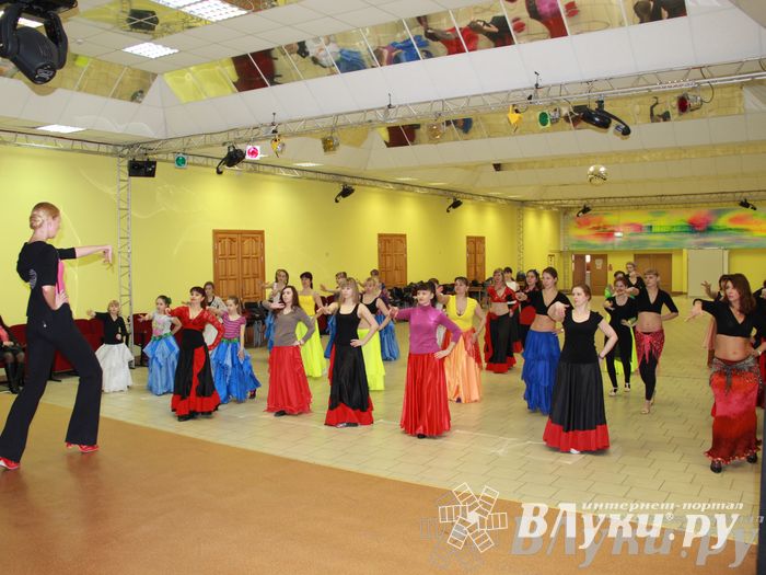 В великих Луках выступил московский коллектив фламенко