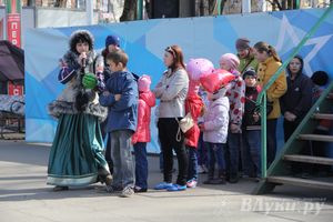 Универсальная торговая ярмарка «Весна-2015» прошла в Великих Луках (фото)