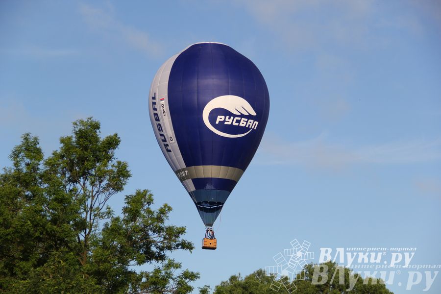 Пилоты совершили третий спортивный полет