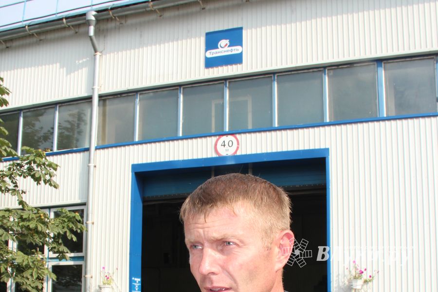 Старший мастер механического цеха В.Н. Волков