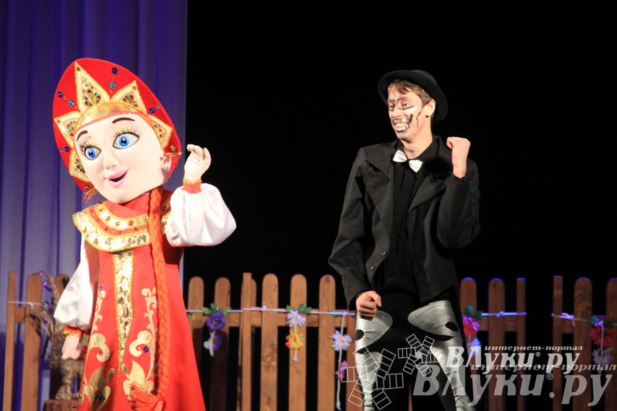 Состоялась премьера спектакля «Однажды в сказке...» (фото)