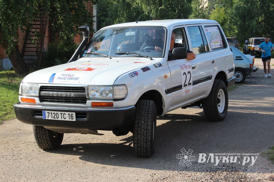 Ретро-автомобили побывали в Великих Луках (ФОТО)