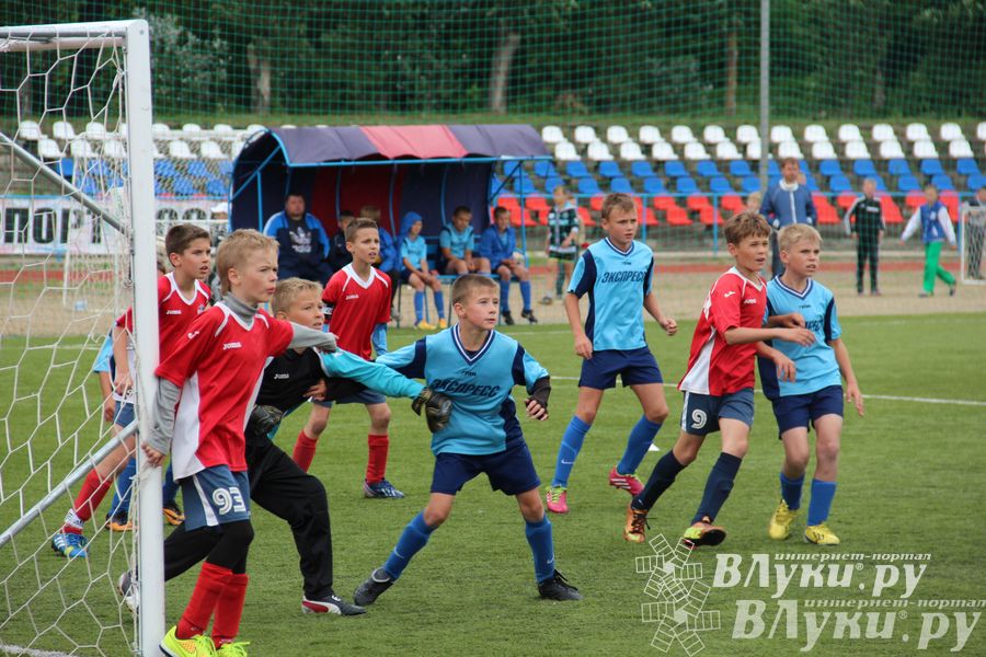 Финальные игры футбольного фестиваля «Локобол-РЖД-2014»