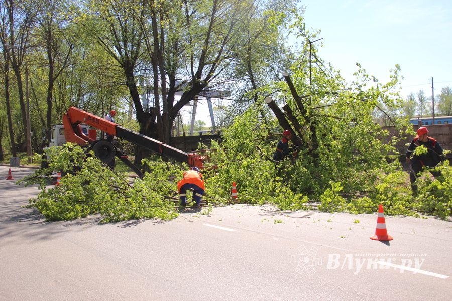Авария устранена, движение по проспекту Гагарина возобновлено (ФОТО)
