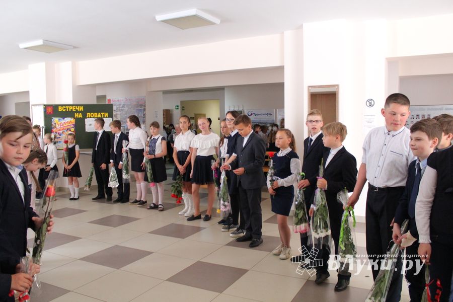 Последний звонок – праздник с нотками грусти (ФОТО)