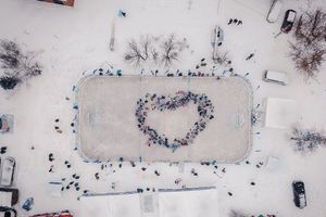 В Великих Луках появился новый каток (ФОТО)