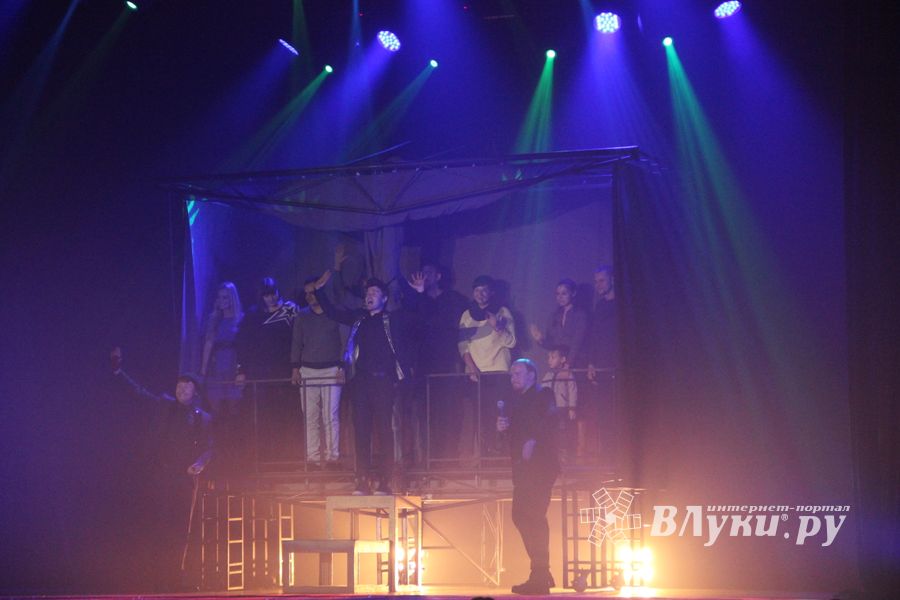 Состоялся концерт братьев Сафроновых «Империя иллюзий» (фото)