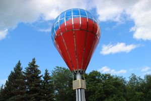 Памятный знак воздухоплаванию открыли в Великих Луках