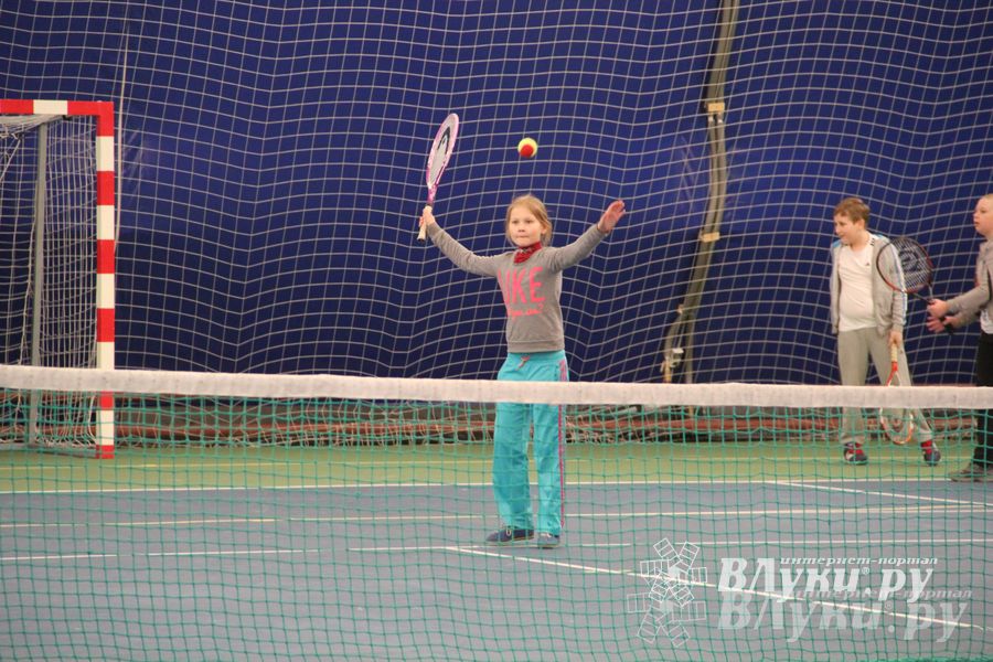 В Великих Луках прошло Первенство по большому теннису (фото)