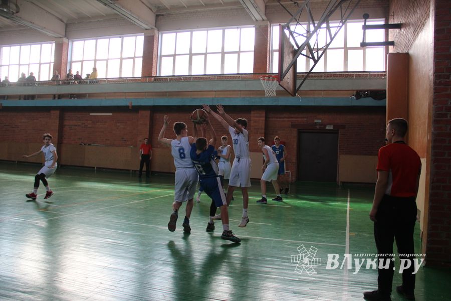 Великолучане завоевали золото финальных соревнований по баскетюолу 11-й областной Спартакиады (ФОТО)