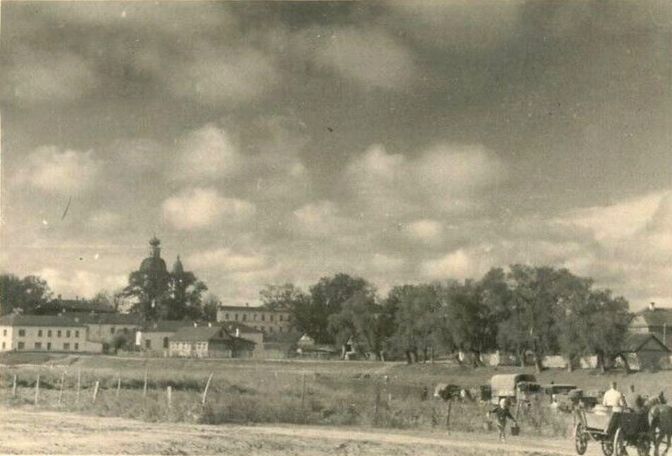 Церковь Входа Господня в Иерусалим (Пятницкая). Лето 1941 года.