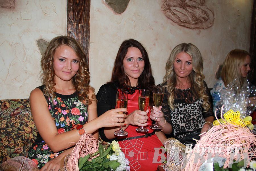 Награждение участниц фотоконкурса Мисс Бикини-2014