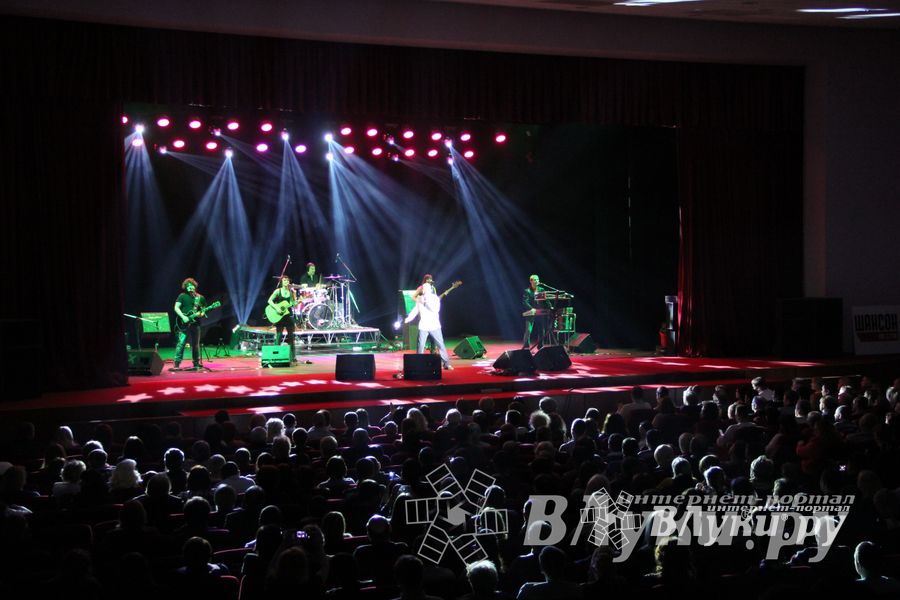 Концерт Евгения Григорьева прошел в Великих Луках