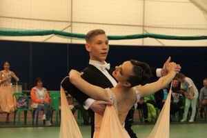 В Великих Луках прошел турнир по спортивным бальным танцам (ФОТО)