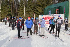 Всероссийская массовая лыжная гонка «Лыжня России 2015» состоялась в Великолукском районе (фото)
