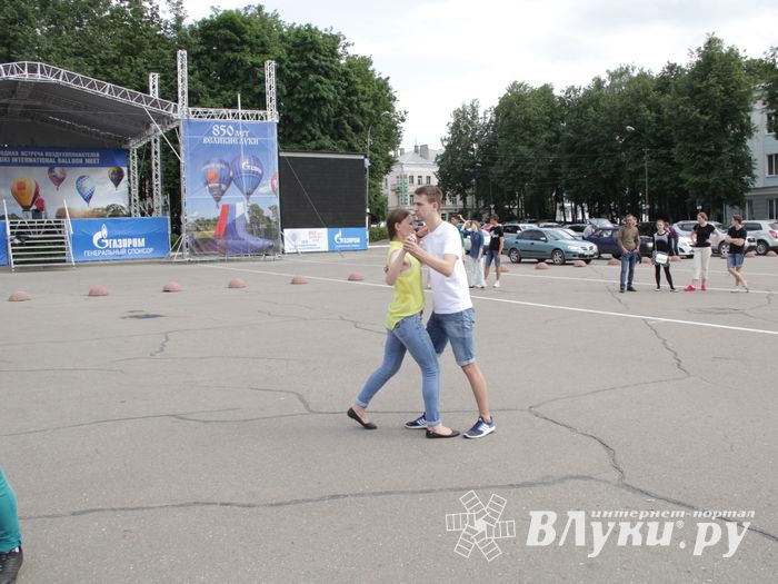 Репетиция вальса