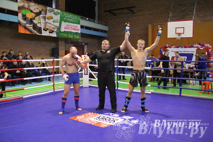 В Великих Луках прошел межрегиональный Открытый Кубок по смешанному боевому единоборству (фото)