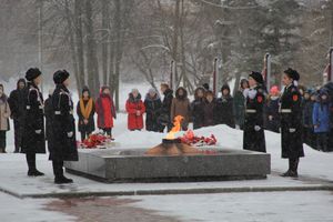 В Аллее Героев в Великих Луках прошёл Торжественный митинг  (ФОТО)