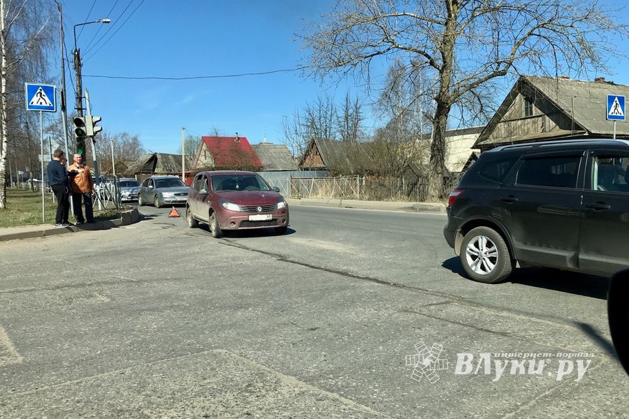 Из-за ДТП на Мурманской образовалась пробка (ФОТО)