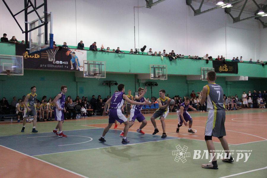 Великолучане стали вторыми в региональном финале Чемпионата ШБЛ «КЭС-БАСКЕТ» (ФОТО)