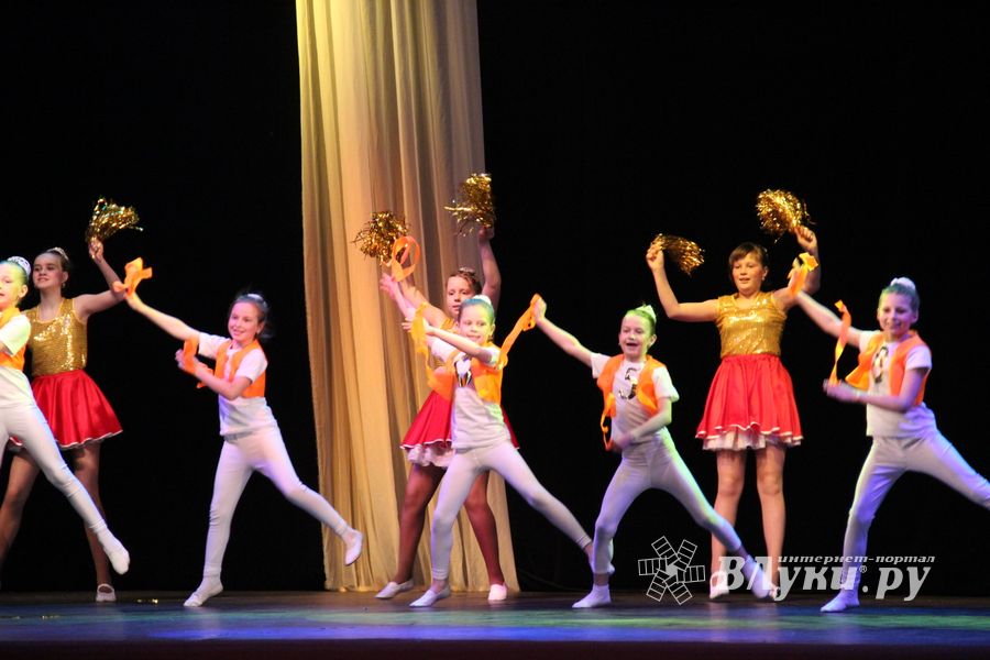 «Великолукская Веснянка» на сцене ДК ЛК