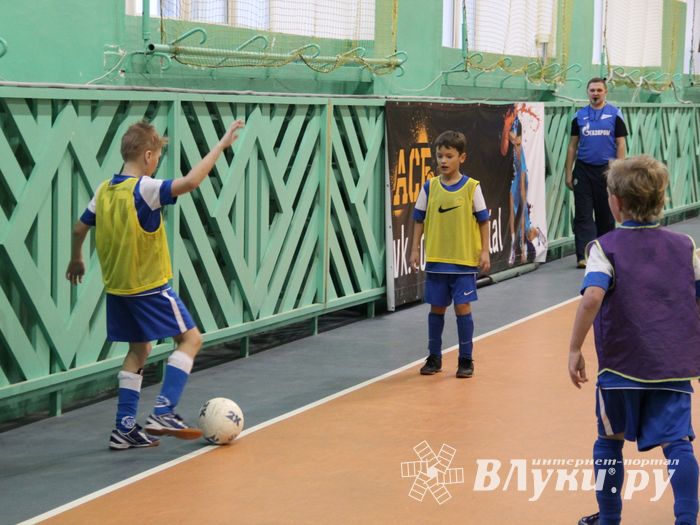 Новогодний футбол