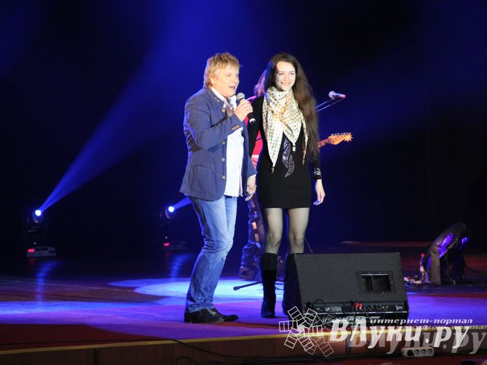 ДК ЛК Великие Луки: Две звезды в одном концерте (фото)
