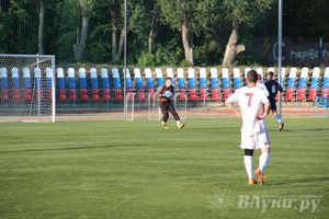 В Великих Луках команда «КПРФ» обыграла команду «Спартака» (фото)