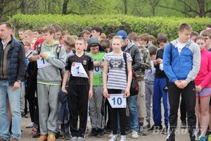 В Великих Луках прошла весенняя городская эстафета (фото)