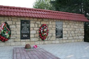 фото с http://turchak.ru/ (состояние могил и мемориала на август 2014 года)