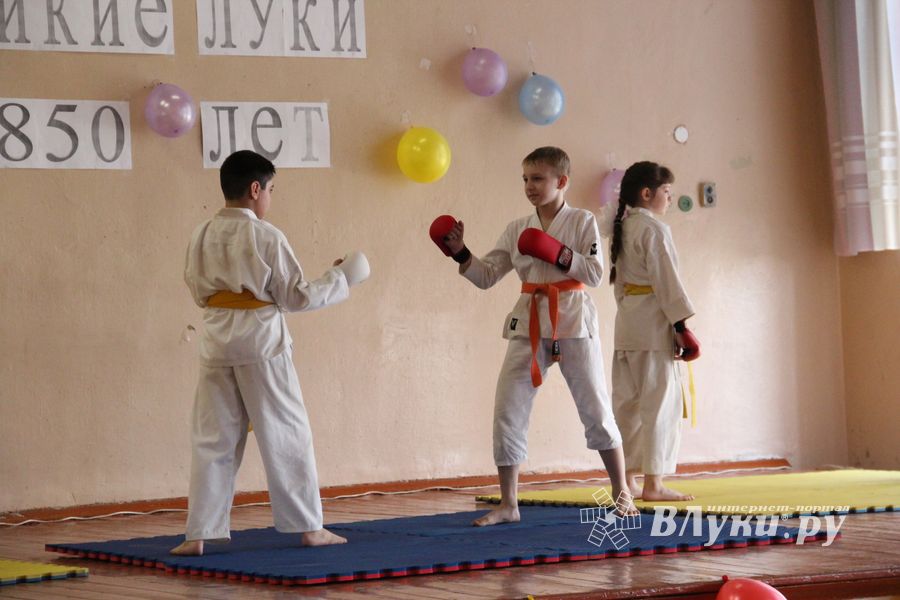 «Мой город Великие Луки — город фонтанов и шаров» (фото)