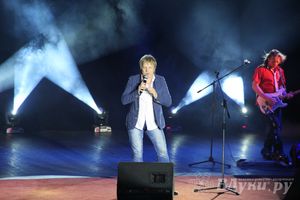 ДК ЛК Великие Луки: Две звезды в одном концерте (фото)