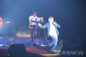 ДК ЛК Великие Луки: Две звезды в одном концерте (фото)