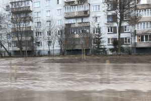 На улице Гражданской прорвало трубу (ФОТО; ВИДЕО)