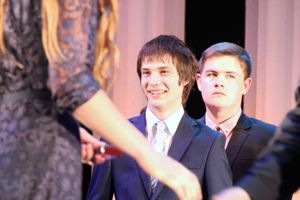 В Великих Луках выпускникам вручили медали «За особые успехи в учении» (ФОТО)